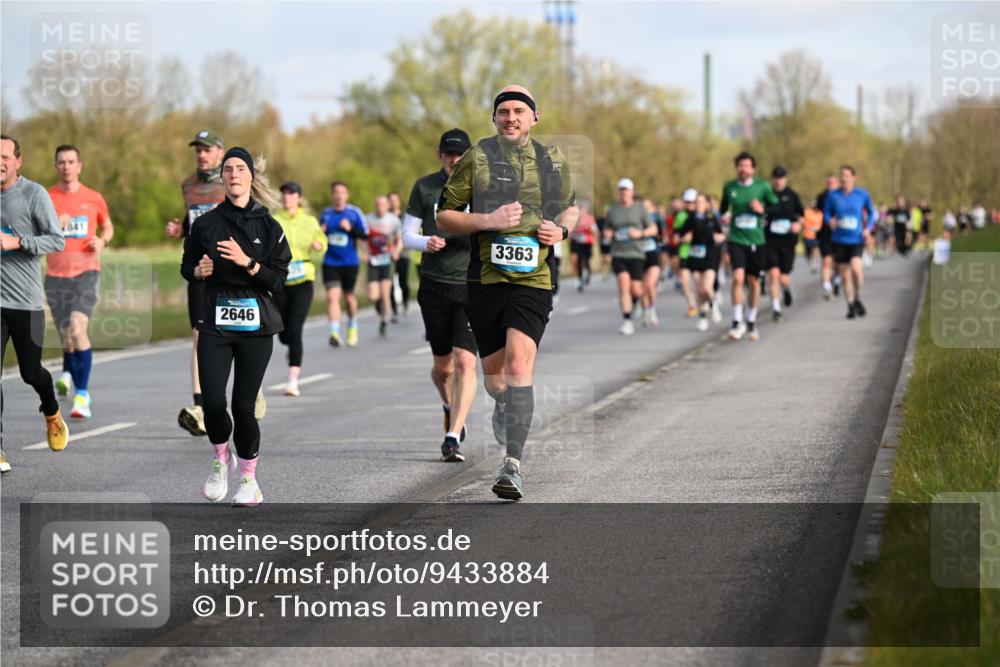 12.04.2026 - 45. Internationalen Wilhelmsburger Insellauf Dr. Thomas Lammeyer http://msf.ph/oto/9433884 12.04.2026 09:19:31 Laufen 2646, 3363 meine-sportfotos.de