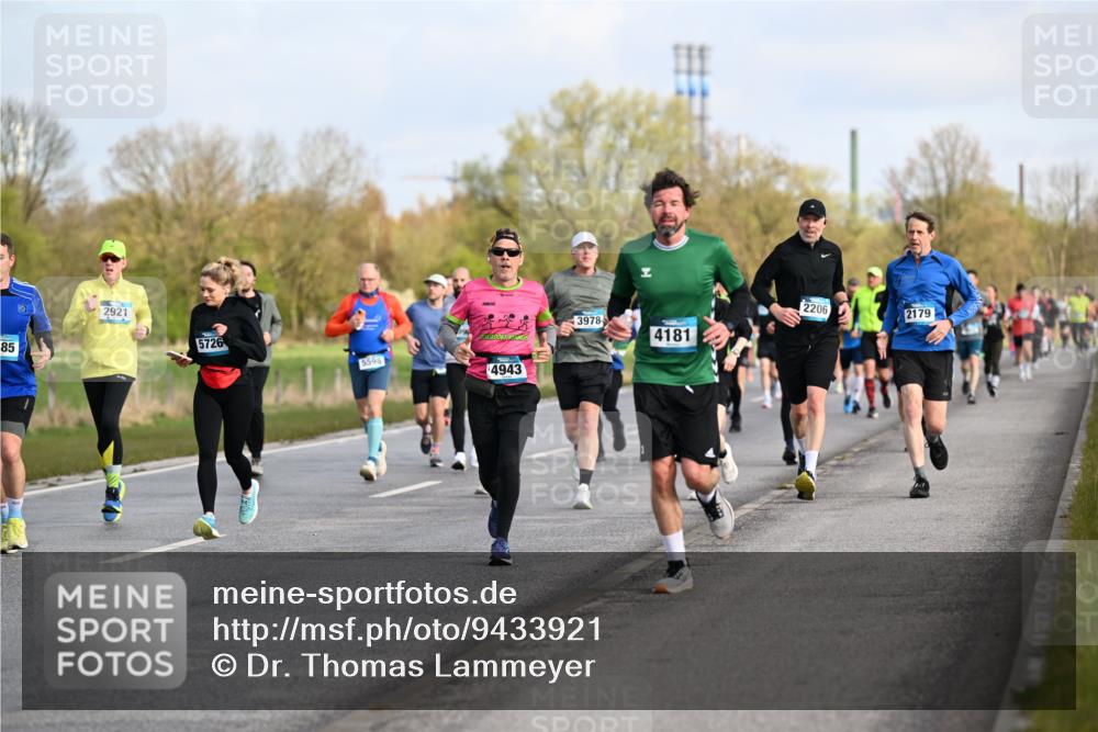 12.04.2026 - 45. Internationalen Wilhelmsburger Insellauf Dr. Thomas Lammeyer http://msf.ph/oto/9433921 12.04.2026 09:19:37 Laufen 85, 2921, 3978, 5726, 4181, 5598, 4943, 2206, 2179 meine-sportfotos.de