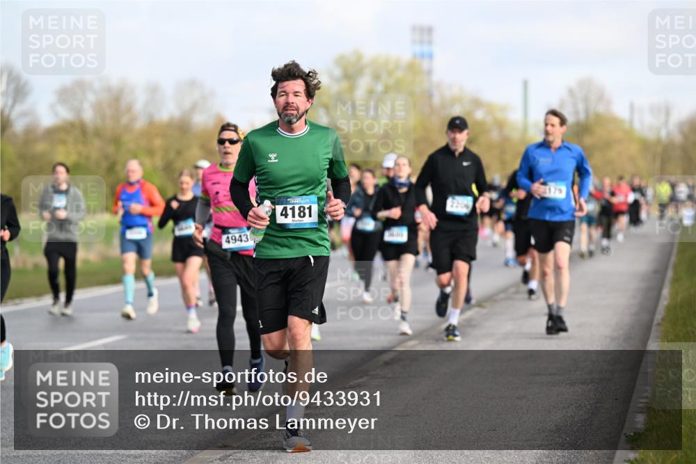 12.04.2026 - 45. Internationalen Wilhelmsburger Insellauf Dr. Thomas Lammeyer http://msf.ph/oto/9433931 12.04.2026 09:19:39 Laufen 4943, 4181 meine-sportfotos.de
