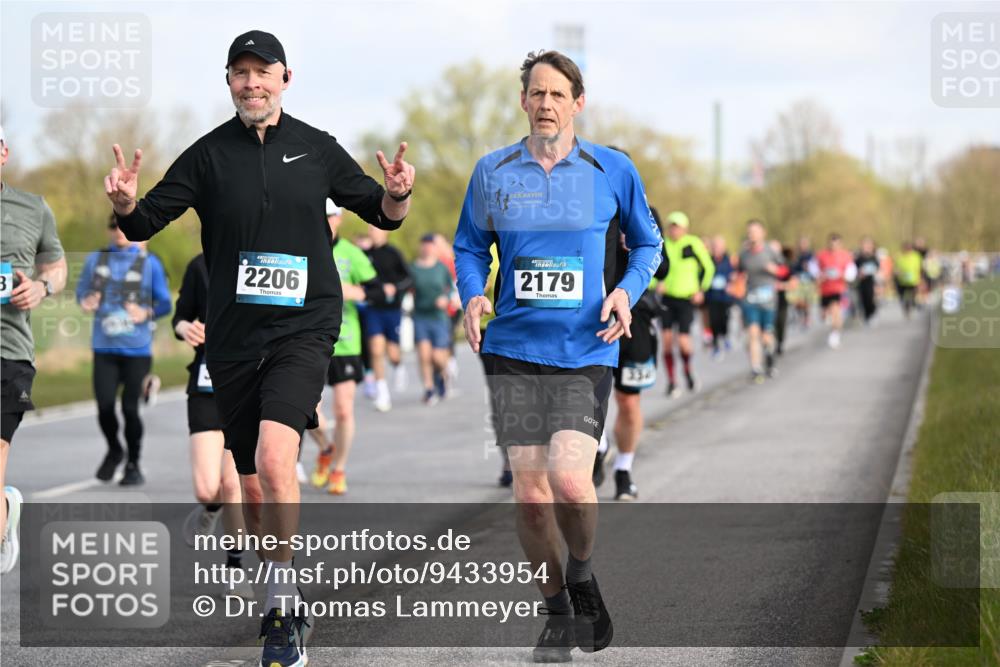 12.04.2026 - 45. Internationalen Wilhelmsburger Insellauf Dr. Thomas Lammeyer http://msf.ph/oto/9433954 12.04.2026 09:19:43 Laufen 2206, 2179 meine-sportfotos.de