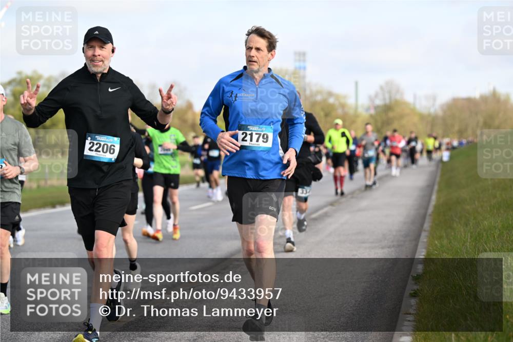12.04.2026 - 45. Internationalen Wilhelmsburger Insellauf Dr. Thomas Lammeyer http://msf.ph/oto/9433957 12.04.2026 09:19:44 Laufen 2206, 45, 2179 meine-sportfotos.de