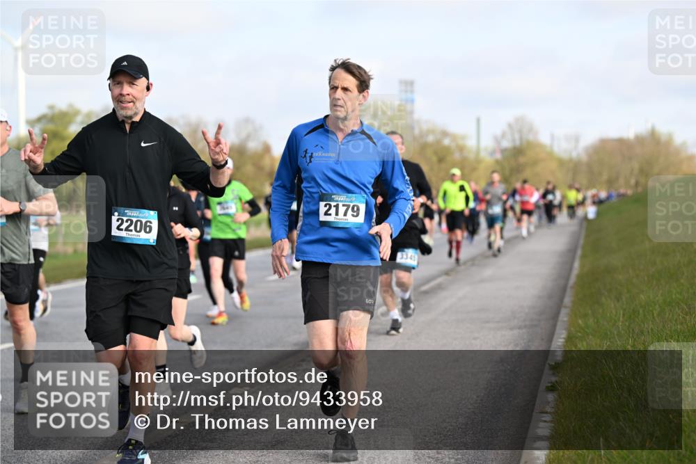 12.04.2026 - 45. Internationalen Wilhelmsburger Insellauf Dr. Thomas Lammeyer http://msf.ph/oto/9433958 12.04.2026 09:19:44 Laufen 2206, 78413, 2179, 3341 meine-sportfotos.de