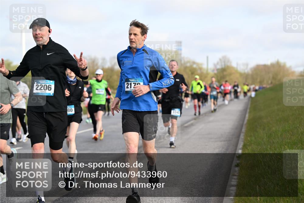 12.04.2026 - 45. Internationalen Wilhelmsburger Insellauf Dr. Thomas Lammeyer http://msf.ph/oto/9433960 12.04.2026 09:19:44 Laufen 2206, 80, 212, 334 meine-sportfotos.de