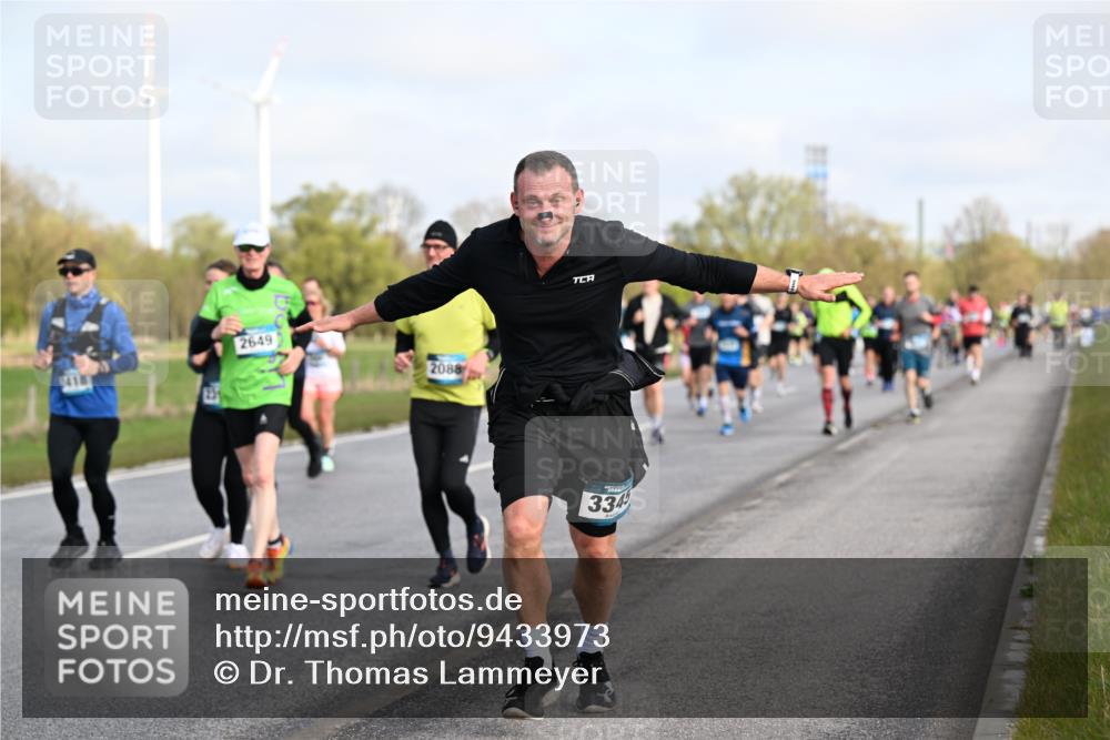 12.04.2026 - 45. Internationalen Wilhelmsburger Insellauf Dr. Thomas Lammeyer http://msf.ph/oto/9433973 12.04.2026 09:19:46 Laufen 2649, 2088, 3345 meine-sportfotos.de