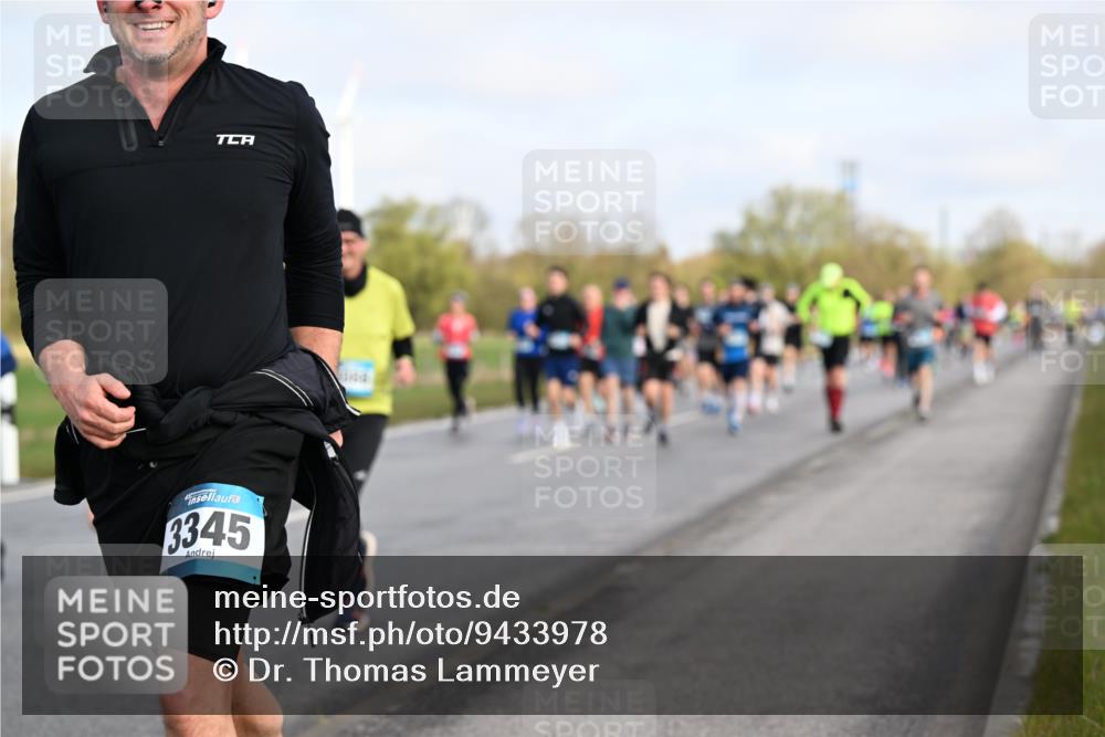 12.04.2026 - 45. Internationalen Wilhelmsburger Insellauf Dr. Thomas Lammeyer http://msf.ph/oto/9433978 12.04.2026 09:19:47 Laufen 3345 meine-sportfotos.de