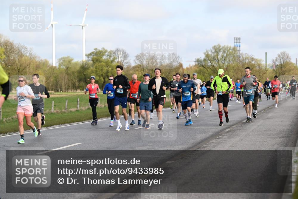 12.04.2026 - 45. Internationalen Wilhelmsburger Insellauf Dr. Thomas Lammeyer http://msf.ph/oto/9433985 12.04.2026 09:19:48 Laufen 4157, 3399, 5284, 5650, 3568, 706, 92, 5039, 5563, 3695, 227 meine-sportfotos.de