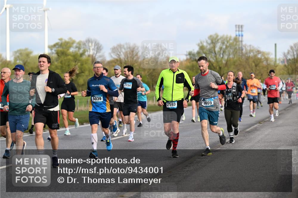 12.04.2026 - 45. Internationalen Wilhelmsburger Insellauf Dr. Thomas Lammeyer http://msf.ph/oto/9434001 12.04.2026 09:19:51 Laufen 92, 5766, 5039, 2154, 5, 2593, 3695, 5563 meine-sportfotos.de