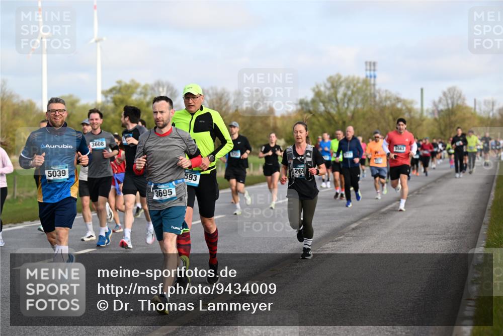 12.04.2026 - 45. Internationalen Wilhelmsburger Insellauf Dr. Thomas Lammeyer http://msf.ph/oto/9434009 12.04.2026 09:19:53 Laufen 3608, 5039, 602, 3695, 593, 269, 5563 meine-sportfotos.de