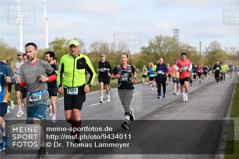 12.04.2026 - 45. Internationalen Wilhelmsburger Insellauf Dr. Thomas Lammeyer http://msf.ph/oto/9434011 12.04.2026 09:19:53 Laufen 3695, 2593, 269 meine-sportfotos.de