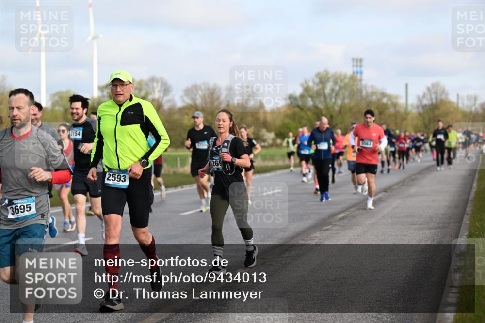 12.04.2026 - 45. Internationalen Wilhelmsburger Insellauf Dr. Thomas Lammeyer http://msf.ph/oto/9434013 12.04.2026 09:19:54 Laufen 3695, 2154, 2593, 269 meine-sportfotos.de