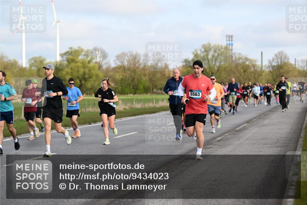 12.04.2026 - 45. Internationalen Wilhelmsburger Insellauf Dr. Thomas Lammeyer http://msf.ph/oto/9434023 12.04.2026 09:19:56 Laufen 3722, 573, 448, 577, 5563 meine-sportfotos.de