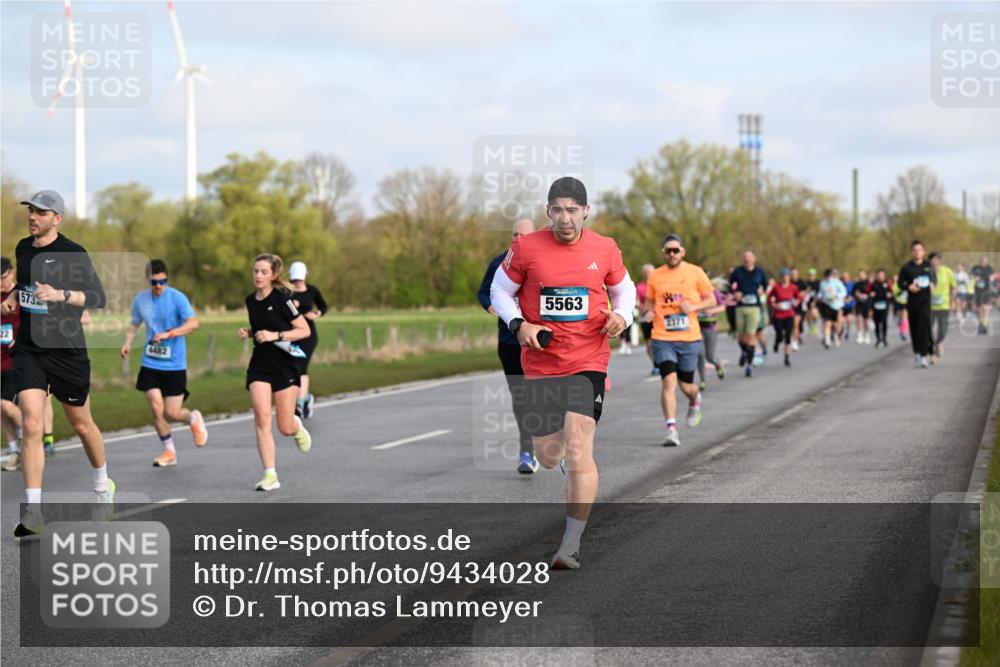 12.04.2026 - 45. Internationalen Wilhelmsburger Insellauf Dr. Thomas Lammeyer http://msf.ph/oto/9434028 12.04.2026 09:19:56 Laufen 22, 573, 4482, 5563, 2371 meine-sportfotos.de