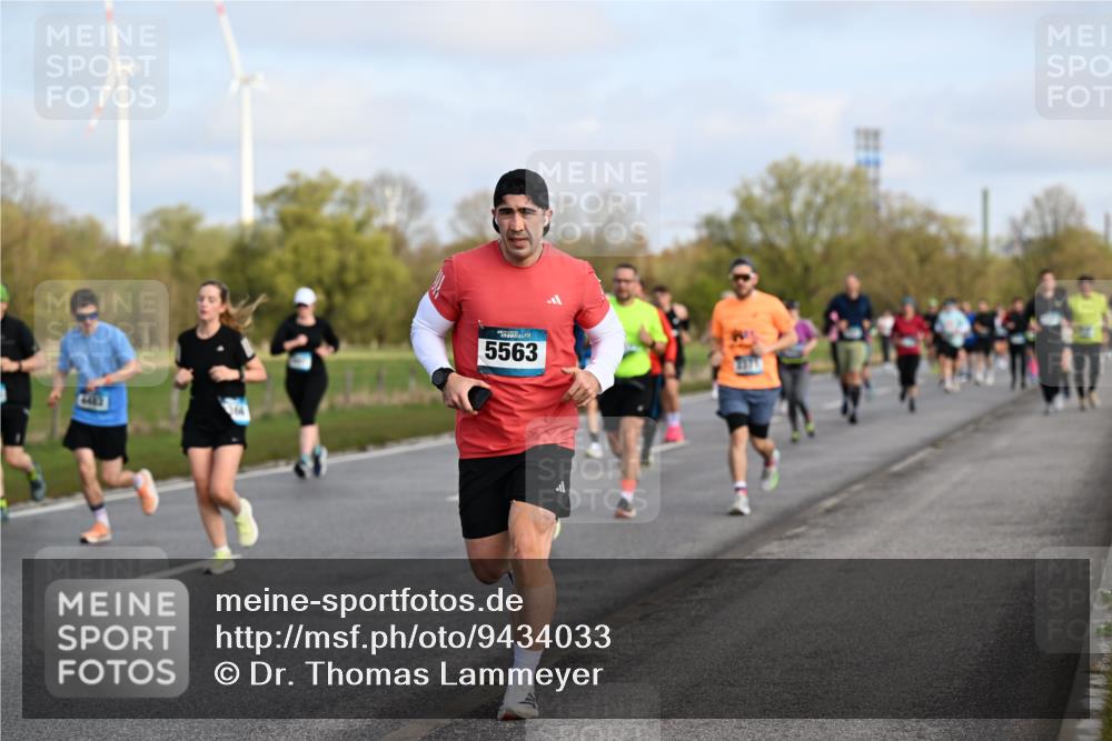 12.04.2026 - 45. Internationalen Wilhelmsburger Insellauf Dr. Thomas Lammeyer http://msf.ph/oto/9434033 12.04.2026 09:19:57 Laufen 5563 meine-sportfotos.de
