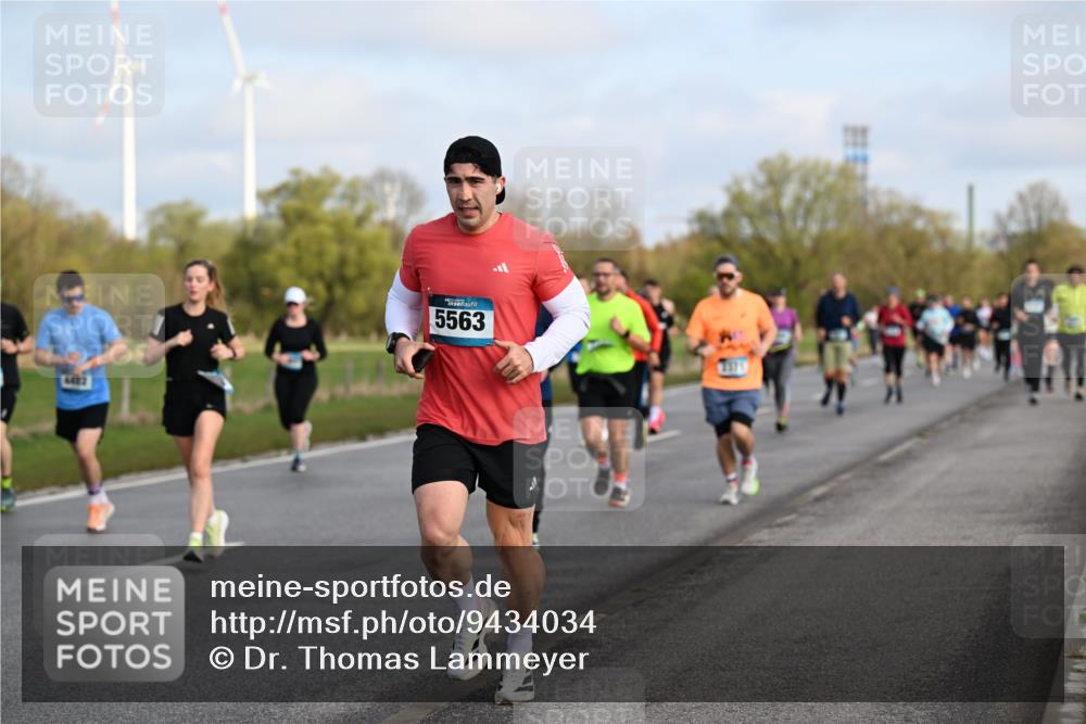 12.04.2026 - 45. Internationalen Wilhelmsburger Insellauf Dr. Thomas Lammeyer http://msf.ph/oto/9434034 12.04.2026 09:19:57 Laufen 443, 5563 meine-sportfotos.de