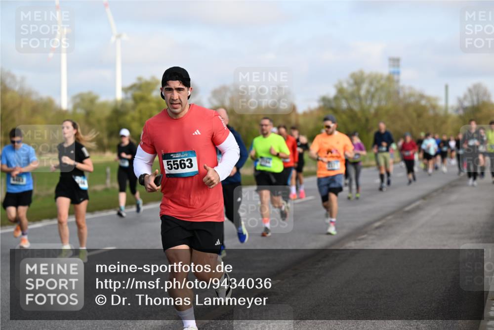 12.04.2026 - 45. Internationalen Wilhelmsburger Insellauf Dr. Thomas Lammeyer http://msf.ph/oto/9434036 12.04.2026 09:19:58 Laufen 5563 meine-sportfotos.de