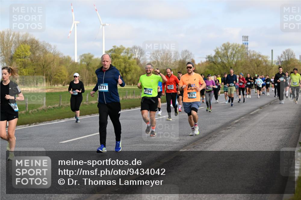 12.04.2026 - 45. Internationalen Wilhelmsburger Insellauf Dr. Thomas Lammeyer http://msf.ph/oto/9434042 12.04.2026 09:19:59 Laufen 66, 3007, 5771, 2194, 5268, 2371 meine-sportfotos.de