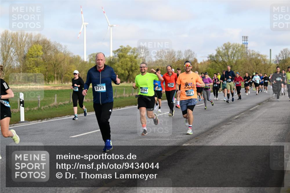 12.04.2026 - 45. Internationalen Wilhelmsburger Insellauf Dr. Thomas Lammeyer http://msf.ph/oto/9434044 12.04.2026 09:19:59 Laufen 66, 3007, 5771, 2194, 5268, 42, 2371, 4107 meine-sportfotos.de