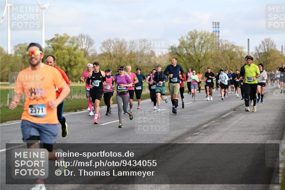 12.04.2026 - 45. Internationalen Wilhelmsburger Insellauf Dr. Thomas Lammeyer http://msf.ph/oto/9434055 12.04.2026 09:20:01 Laufen 42, 2371, 2506, 3852, 5805, 3854, 3631, 3039, 4636 meine-sportfotos.de