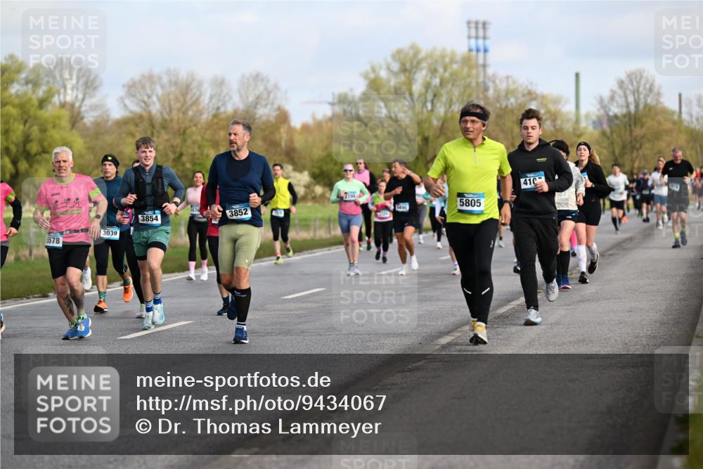 12.04.2026 - 45. Internationalen Wilhelmsburger Insellauf Dr. Thomas Lammeyer http://msf.ph/oto/9434067 12.04.2026 09:20:03 Laufen 5578, 3039, 3854, 94, 95, 410, 2795, 3852, 5490, 5805 meine-sportfotos.de