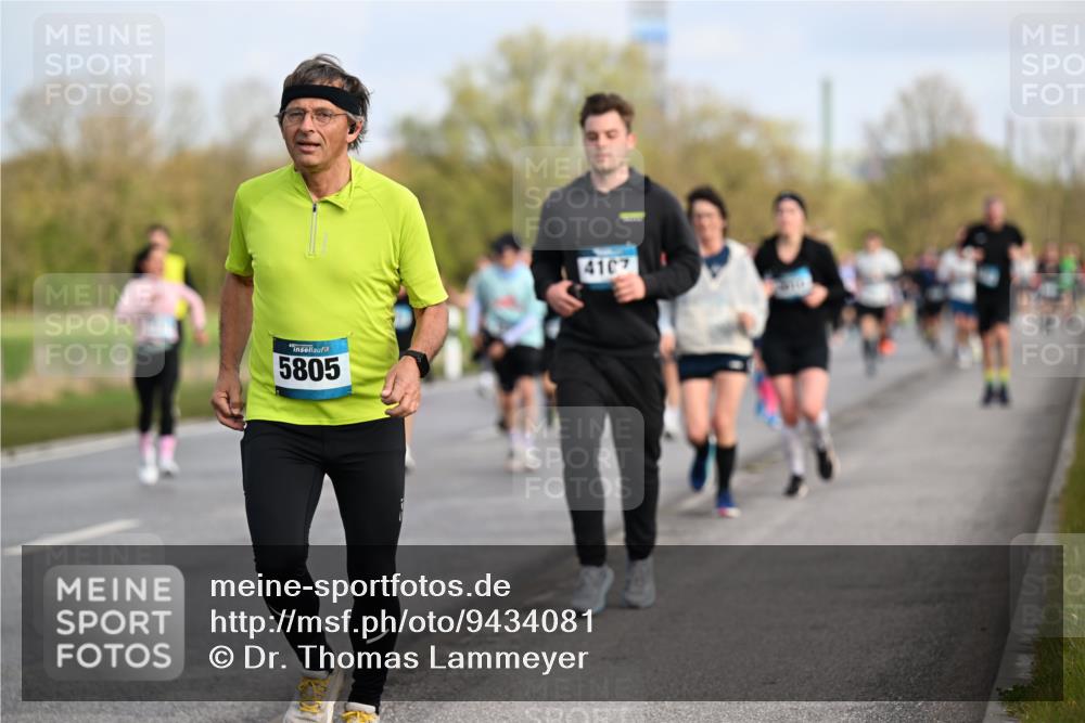 12.04.2026 - 45. Internationalen Wilhelmsburger Insellauf Dr. Thomas Lammeyer http://msf.ph/oto/9434081 12.04.2026 09:20:06 Laufen 5805, 4107 meine-sportfotos.de