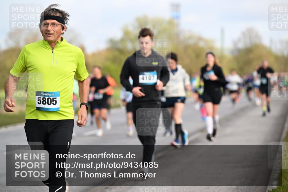 12.04.2026 - 45. Internationalen Wilhelmsburger Insellauf Dr. Thomas Lammeyer http://msf.ph/oto/9434085 12.04.2026 09:20:06 Laufen 45, 5805, 4107 meine-sportfotos.de
