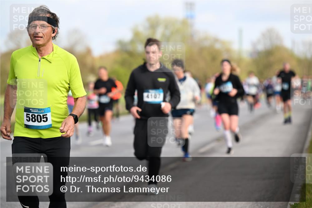 12.04.2026 - 45. Internationalen Wilhelmsburger Insellauf Dr. Thomas Lammeyer http://msf.ph/oto/9434086 12.04.2026 09:20:06 Laufen 45, 5805, 4107 meine-sportfotos.de