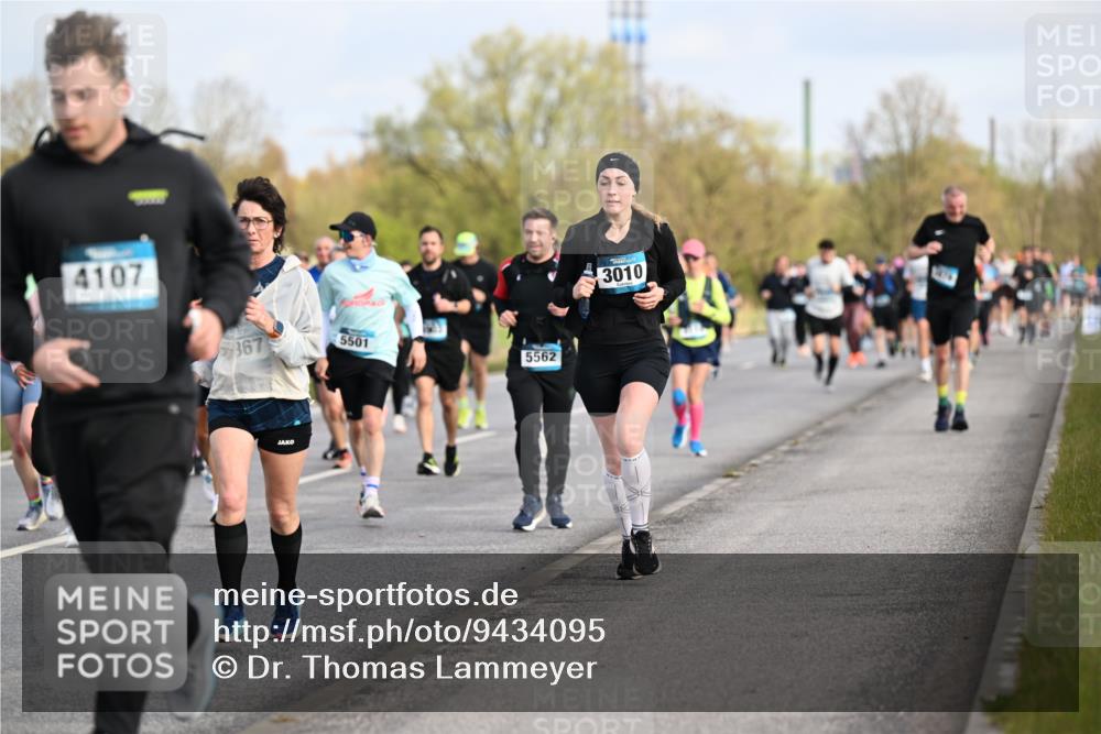 12.04.2026 - 45. Internationalen Wilhelmsburger Insellauf Dr. Thomas Lammeyer http://msf.ph/oto/9434095 12.04.2026 09:20:08 Laufen 4107, 5501, 5562, 3010 meine-sportfotos.de