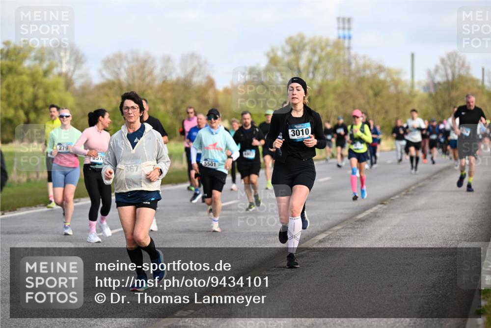 12.04.2026 - 45. Internationalen Wilhelmsburger Insellauf Dr. Thomas Lammeyer http://msf.ph/oto/9434101 12.04.2026 09:20:09 Laufen 279, 3576, 367, 5501, 3010 meine-sportfotos.de