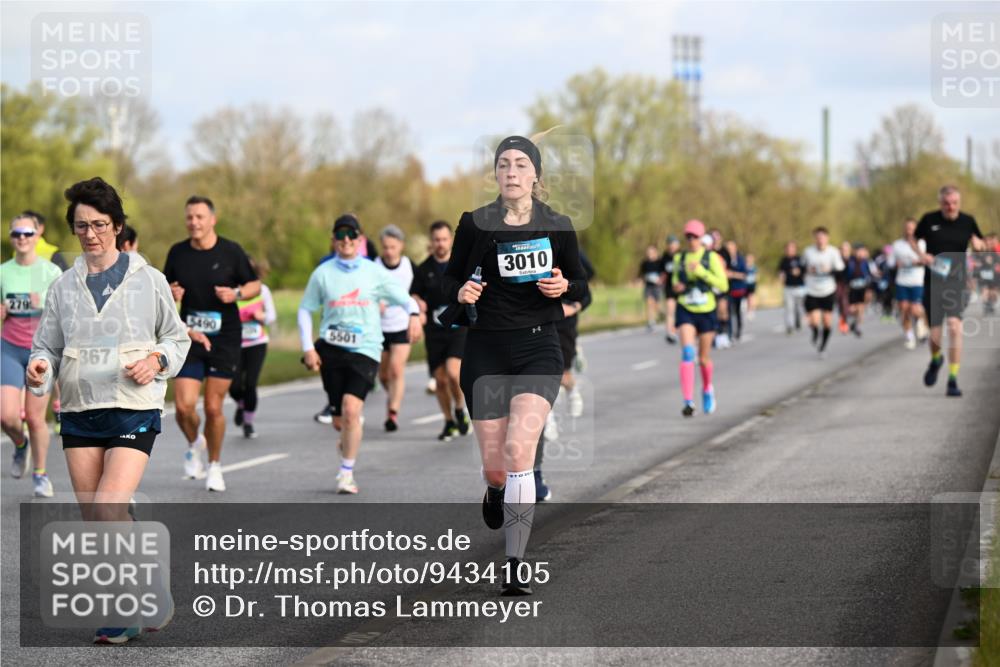 12.04.2026 - 45. Internationalen Wilhelmsburger Insellauf Dr. Thomas Lammeyer http://msf.ph/oto/9434105 12.04.2026 09:20:09 Laufen 279, 367, 490, 5501, 3010 meine-sportfotos.de