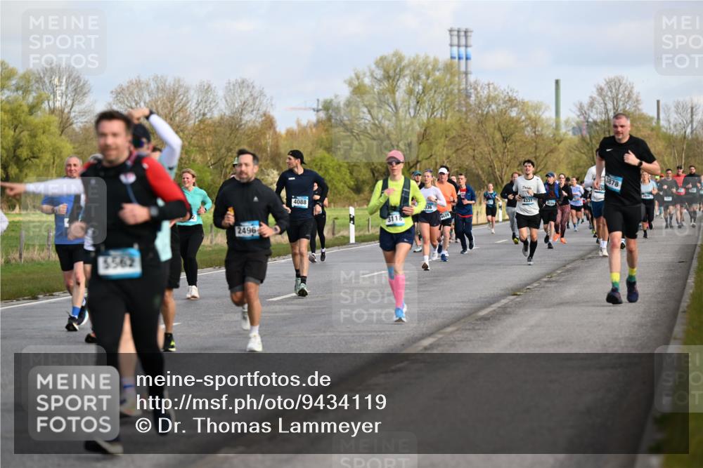 12.04.2026 - 45. Internationalen Wilhelmsburger Insellauf Dr. Thomas Lammeyer http://msf.ph/oto/9434119 12.04.2026 09:20:12 Laufen 5562, 2496, 4088, 311, 336, 4689, 4331, 3878, 2809 meine-sportfotos.de
