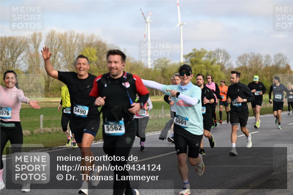 12.04.2026 - 45. Internationalen Wilhelmsburger Insellauf Dr. Thomas Lammeyer http://msf.ph/oto/9434124 12.04.2026 09:20:13 Laufen 4928, 5576, 5490, 5562, 3326, 5501, 2490, 03, 284, 4088 meine-sportfotos.de