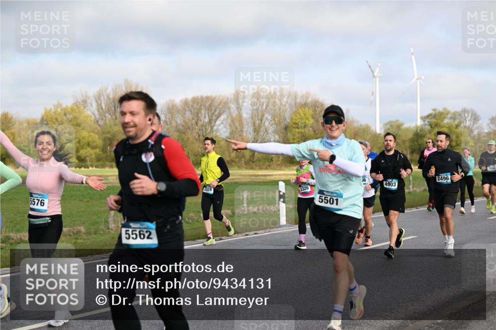 12.04.2026 - 45. Internationalen Wilhelmsburger Insellauf Dr. Thomas Lammeyer http://msf.ph/oto/9434131 12.04.2026 09:20:14 Laufen 5576, 5562, 4928, 3326, 56, 5501, 2846, 2496, 4903 meine-sportfotos.de