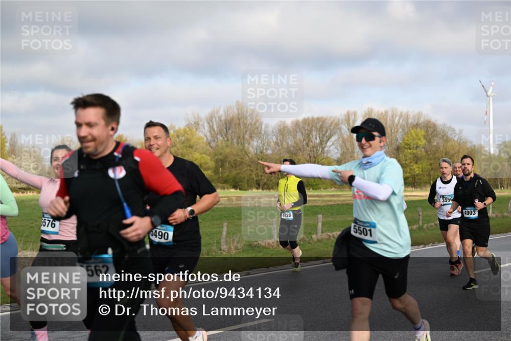 12.04.2026 - 45. Internationalen Wilhelmsburger Insellauf Dr. Thomas Lammeyer http://msf.ph/oto/9434134 12.04.2026 09:20:15 Laufen 5576, 5562, 5490, 4928, 5501, 3556, 4903 meine-sportfotos.de