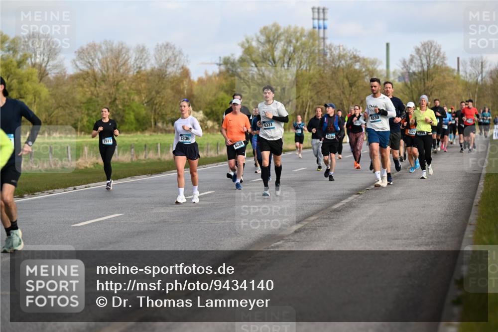12.04.2026 - 45. Internationalen Wilhelmsburger Insellauf Dr. Thomas Lammeyer http://msf.ph/oto/9434140 12.04.2026 09:20:17 Laufen 4336, 2977, 4331, 4689, 4030, 4330, 2529 meine-sportfotos.de