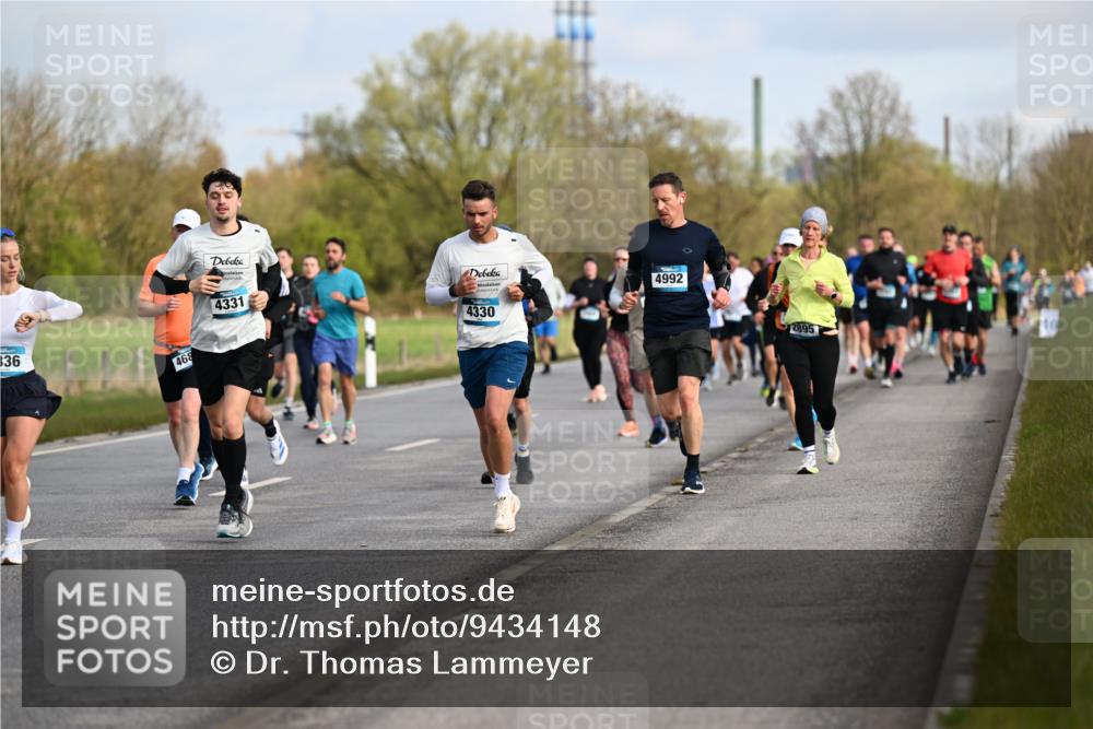 12.04.2026 - 45. Internationalen Wilhelmsburger Insellauf Dr. Thomas Lammeyer http://msf.ph/oto/9434148 12.04.2026 09:20:19 Laufen 4330, 4992, 336, 468, 4331, 2895 meine-sportfotos.de