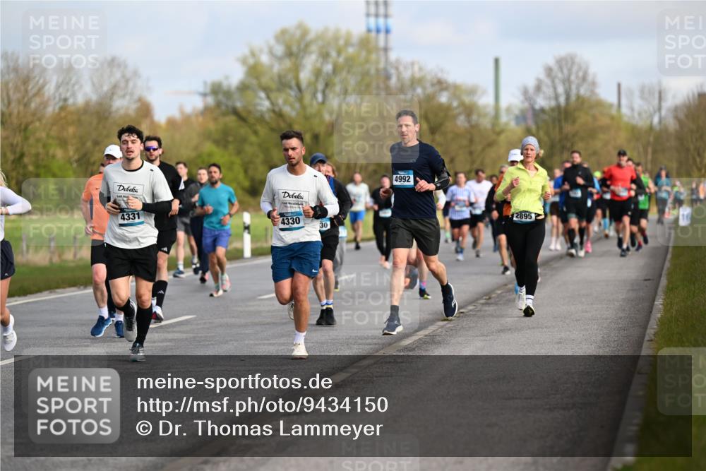 12.04.2026 - 45. Internationalen Wilhelmsburger Insellauf Dr. Thomas Lammeyer http://msf.ph/oto/9434150 12.04.2026 09:20:19 Laufen 4331, 4330, 30, 4992, 2895 meine-sportfotos.de
