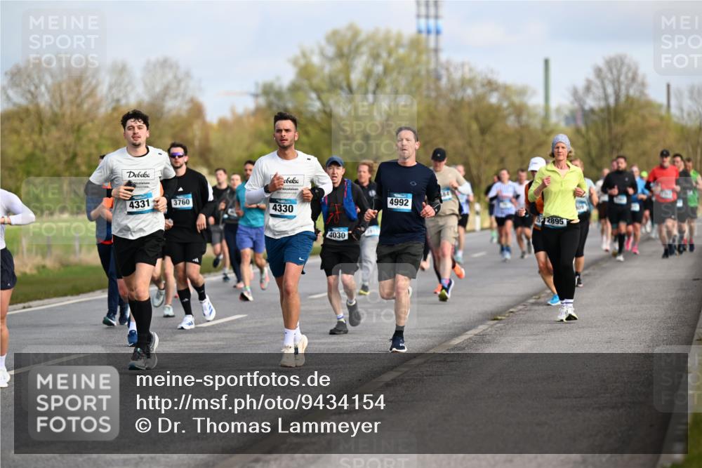 12.04.2026 - 45. Internationalen Wilhelmsburger Insellauf Dr. Thomas Lammeyer http://msf.ph/oto/9434154 12.04.2026 09:20:20 Laufen 4331, 3760, 4330, 4030, 4992, 82895 meine-sportfotos.de