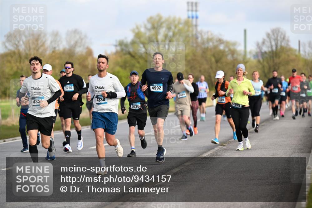12.04.2026 - 45. Internationalen Wilhelmsburger Insellauf Dr. Thomas Lammeyer http://msf.ph/oto/9434157 12.04.2026 09:20:20 Laufen 3760, 433, 4330, 4030, 4992, 3484, 829, 2895 meine-sportfotos.de