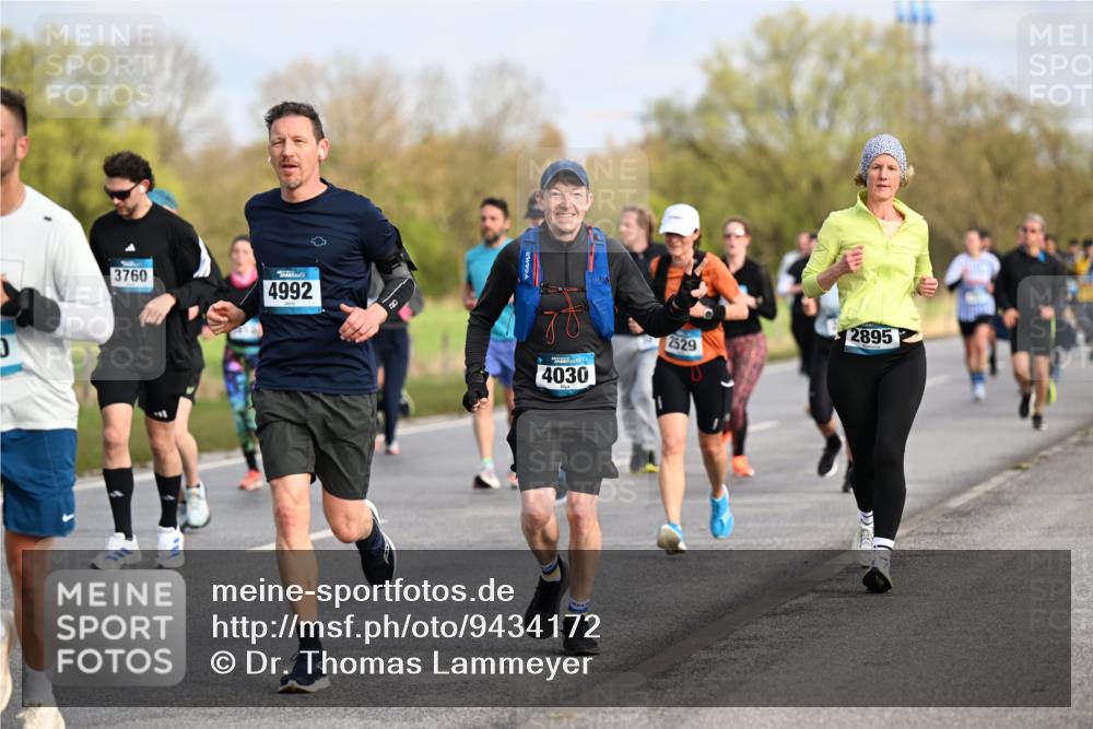12.04.2026 - 45. Internationalen Wilhelmsburger Insellauf Dr. Thomas Lammeyer http://msf.ph/oto/9434172 12.04.2026 09:20:23 Laufen 3760, 4992, 4030, 2529, 2895 meine-sportfotos.de