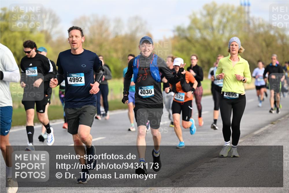 12.04.2026 - 45. Internationalen Wilhelmsburger Insellauf Dr. Thomas Lammeyer http://msf.ph/oto/9434173 12.04.2026 09:20:23 Laufen 3760, 4992, 78, 4030, 8529, 2895 meine-sportfotos.de