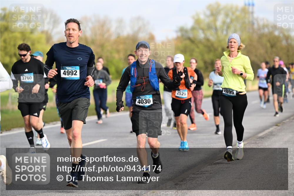 12.04.2026 - 45. Internationalen Wilhelmsburger Insellauf Dr. Thomas Lammeyer http://msf.ph/oto/9434174 12.04.2026 09:20:23 Laufen 3760, 4992, 4030, 2529, 2895 meine-sportfotos.de