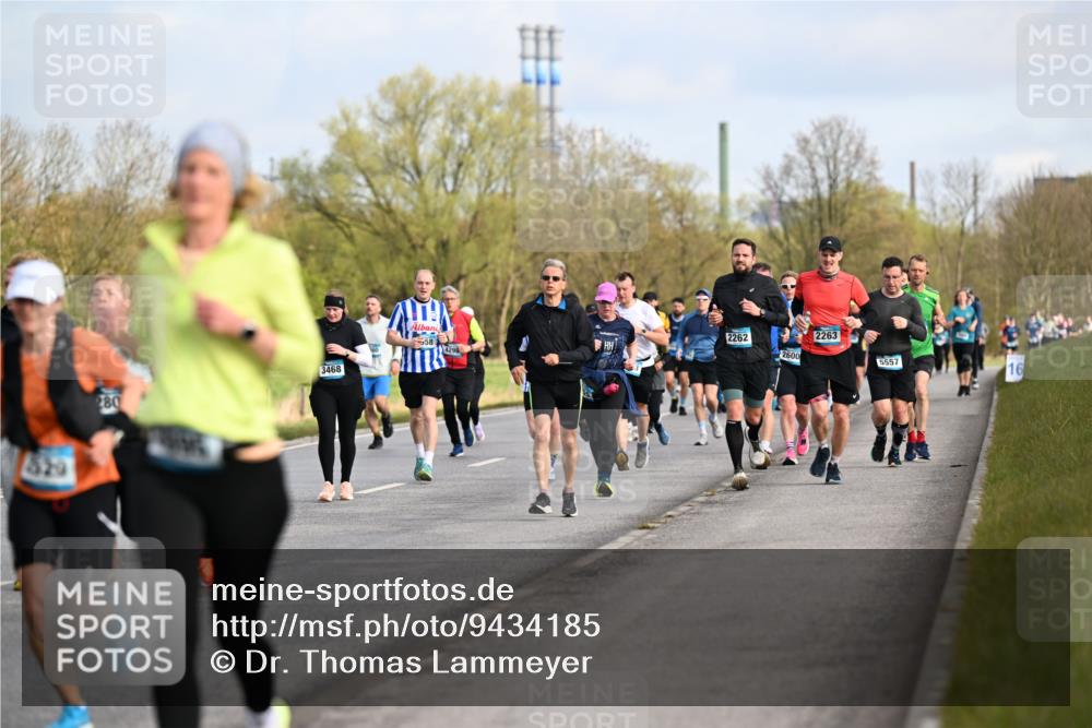 12.04.2026 - 45. Internationalen Wilhelmsburger Insellauf Dr. Thomas Lammeyer http://msf.ph/oto/9434185 12.04.2026 09:20:25 Laufen 829, 280, 3468, 2262, 2263, 58, 4298, 2600, 5557 meine-sportfotos.de