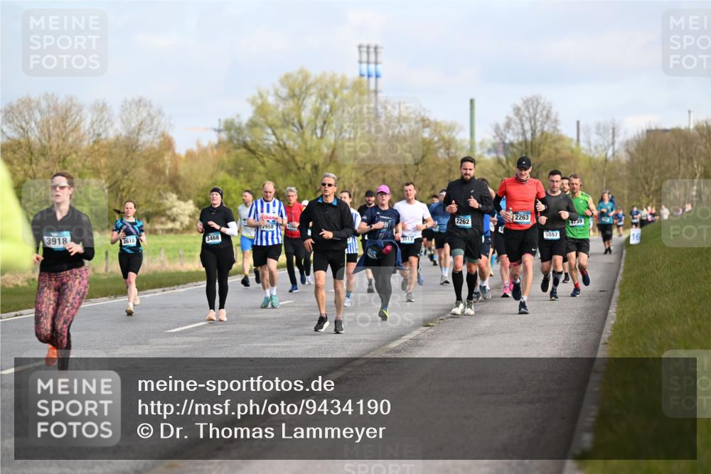12.04.2026 - 45. Internationalen Wilhelmsburger Insellauf Dr. Thomas Lammeyer http://msf.ph/oto/9434190 12.04.2026 09:20:27 Laufen 3918, 2618, 3468, 2958, 2263, 2262, 2, 5557, 3513, 4739, 16 meine-sportfotos.de