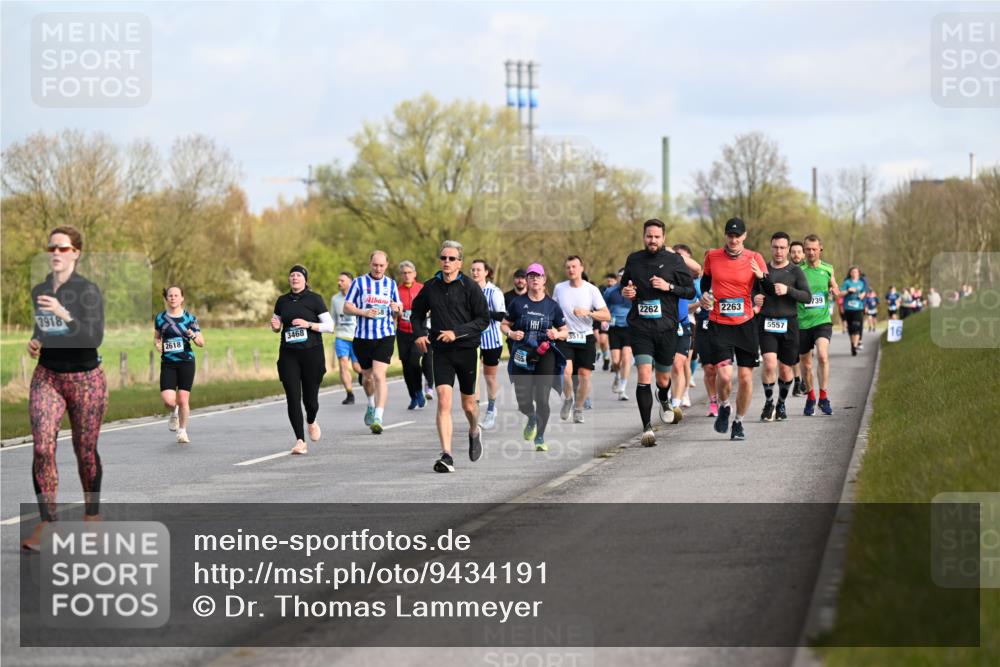 12.04.2026 - 45. Internationalen Wilhelmsburger Insellauf Dr. Thomas Lammeyer http://msf.ph/oto/9434191 12.04.2026 09:20:27 Laufen 3918, 2618, 3468, 351, 513, 2262, 2263, 5557, 739, 16 meine-sportfotos.de