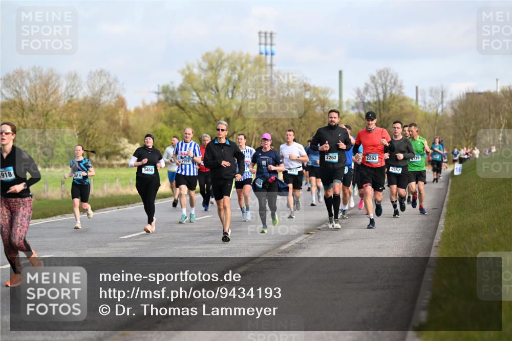 12.04.2026 - 45. Internationalen Wilhelmsburger Insellauf Dr. Thomas Lammeyer http://msf.ph/oto/9434193 12.04.2026 09:20:27 Laufen 2958, 918, 3468, 2618, 3513, 2262, 2263, 5557, 739, 16 meine-sportfotos.de