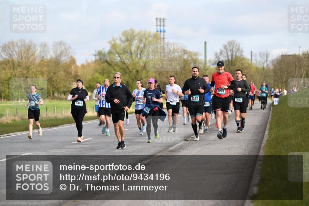 12.04.2026 - 45. Internationalen Wilhelmsburger Insellauf Dr. Thomas Lammeyer http://msf.ph/oto/9434196 12.04.2026 09:20:28 Laufen 2618, 3468, 295, 2055, 3513, 2262, 703, 2263, 5557 meine-sportfotos.de