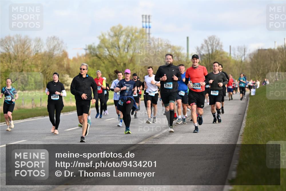 12.04.2026 - 45. Internationalen Wilhelmsburger Insellauf Dr. Thomas Lammeyer http://msf.ph/oto/9434201 12.04.2026 09:20:28 Laufen 3513, 3468, 2618, 2262, 2263, 5557, 4703 meine-sportfotos.de