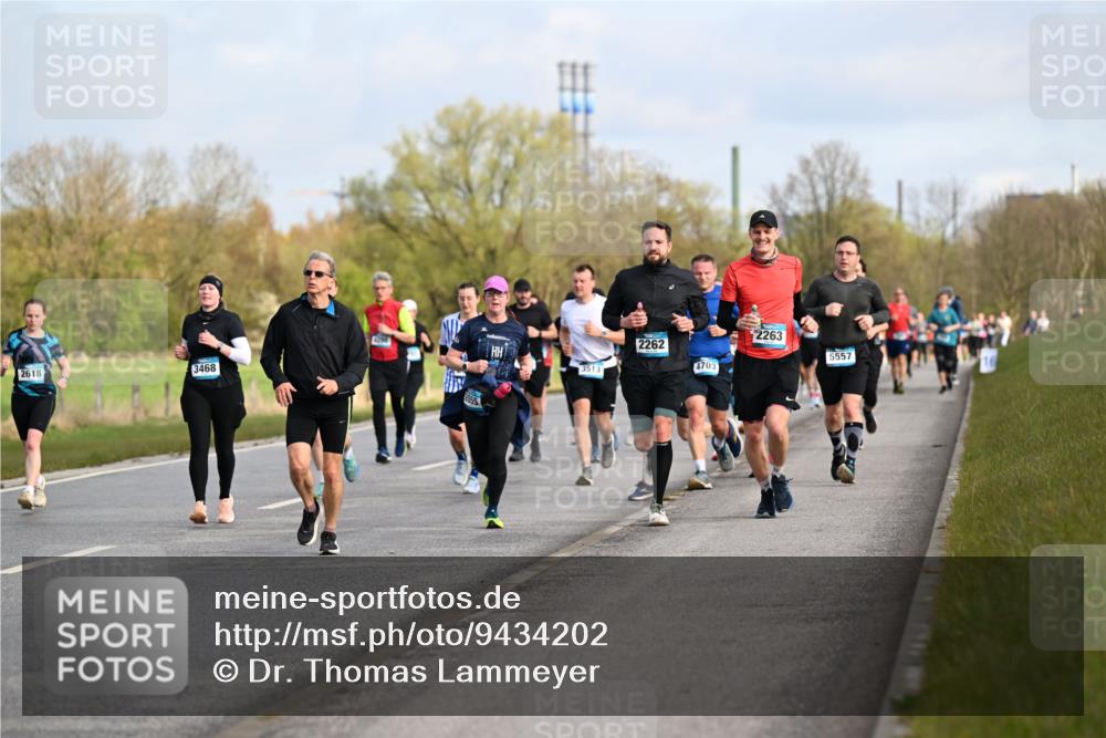 12.04.2026 - 45. Internationalen Wilhelmsburger Insellauf Dr. Thomas Lammeyer http://msf.ph/oto/9434202 12.04.2026 09:20:29 Laufen 4998, 3468, 2618, 3513, 2262, 4703, 2263, 5557 meine-sportfotos.de