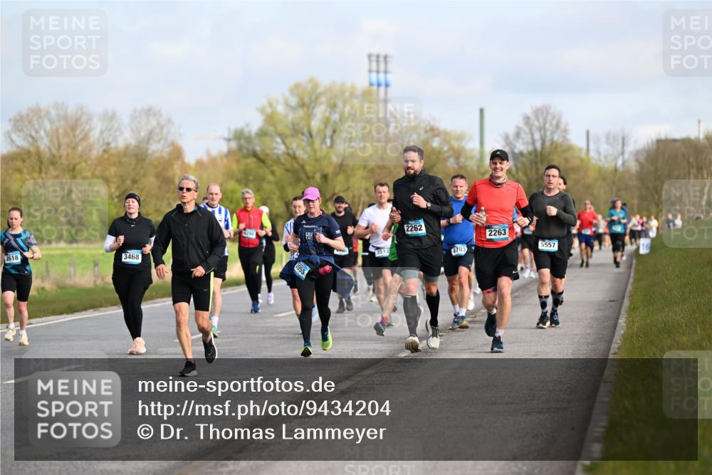 12.04.2026 - 45. Internationalen Wilhelmsburger Insellauf Dr. Thomas Lammeyer http://msf.ph/oto/9434204 12.04.2026 09:20:29 Laufen 2618, 3468, 42, 90, 2055, 3513, 2262, 4703, 2263, 5557 meine-sportfotos.de