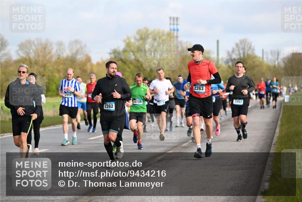 12.04.2026 - 45. Internationalen Wilhelmsburger Insellauf Dr. Thomas Lammeyer http://msf.ph/oto/9434216 12.04.2026 09:20:31 Laufen 2958, 4739, 3513, 2262, 2263, 5557 meine-sportfotos.de